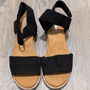 Black and Tan Sketchers Sandals with Memory Foam